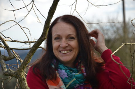 Ti z&nbsp;vás, kteří se mnou putujete od prvního semestru mě již znáte. Někteří však nastoupili rovnou do&nbsp;druhého semestru. Pokud byste si chtěli o&nbsp;mě něco přečíst, naleznete více po&nbsp;rozliknutí